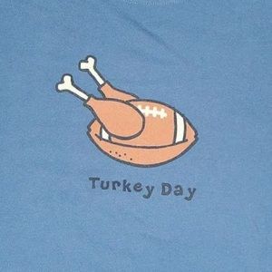 New Men’s Thanksgiving Day Life Is Good Football T-Shirt Medium
